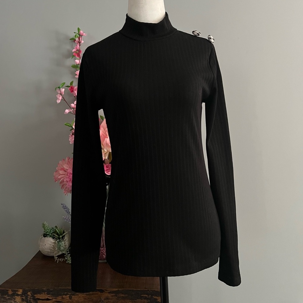 T Long Sleeve - Picture 2 of 14